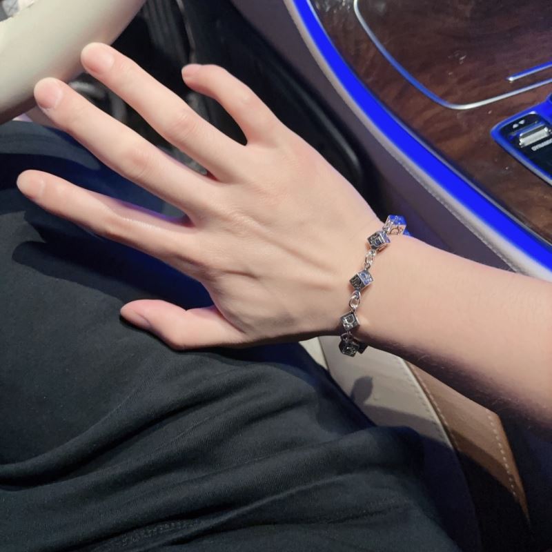 chr1st1an D10r bracelets